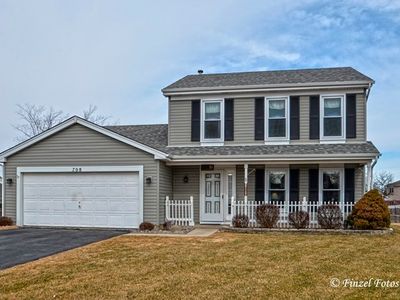 708 Greenmeadow Ct, Crystal Lake, IL, 60014