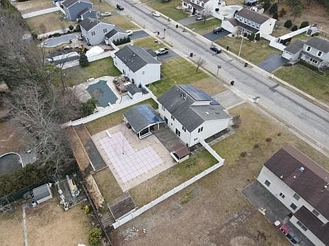 5th image of 956 Yellowbank Rd