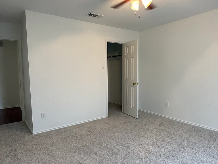 2063 La Salle Trl — Photo 20