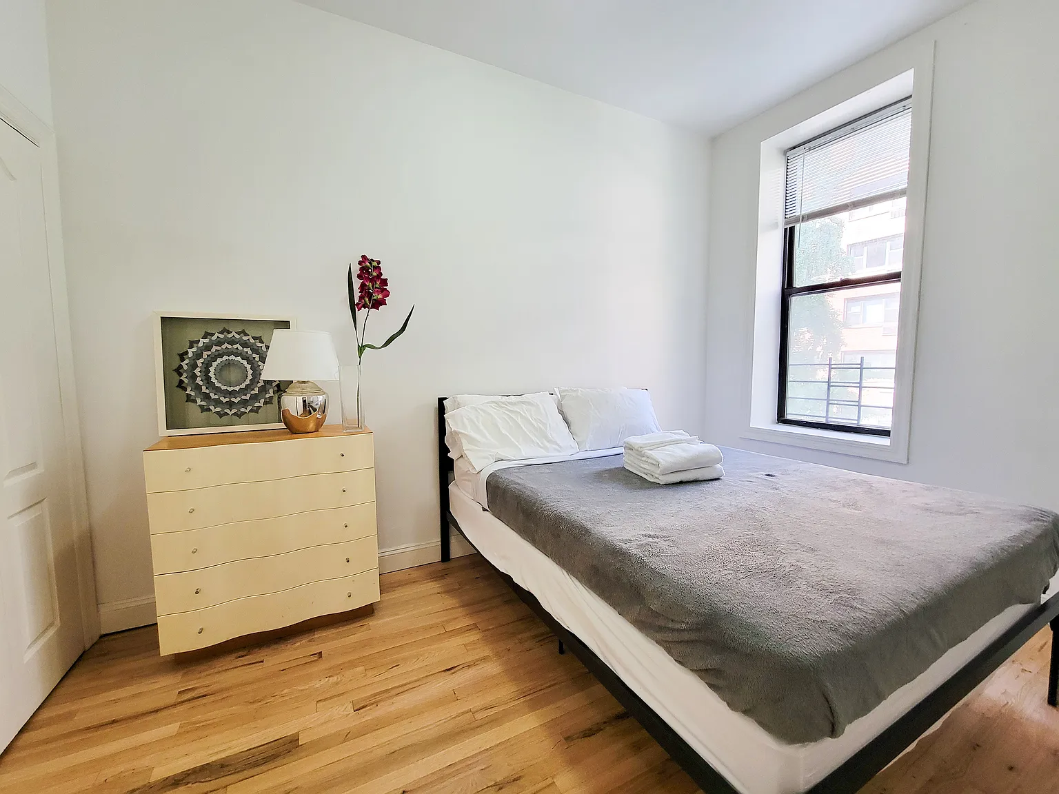 344 East 51st Street — Photo 4