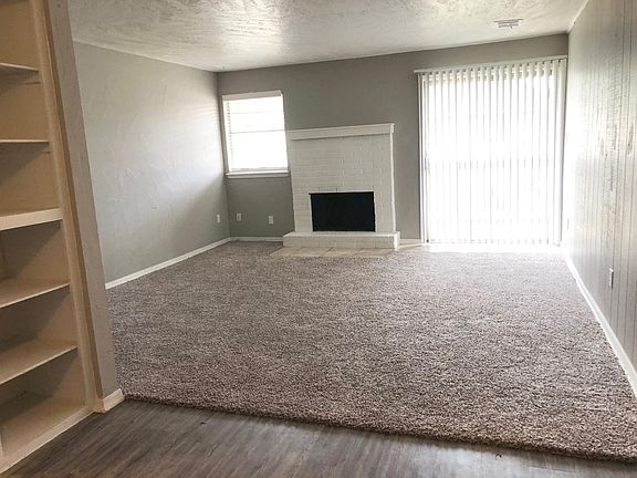 2nd image of 301 Hal Muldrow Dr APT 606