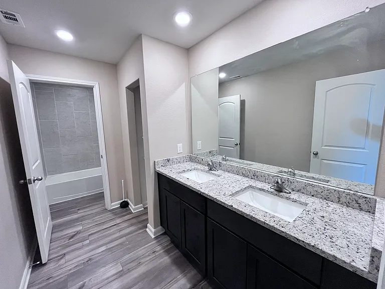 312 Tranquil Ln — Photo 18