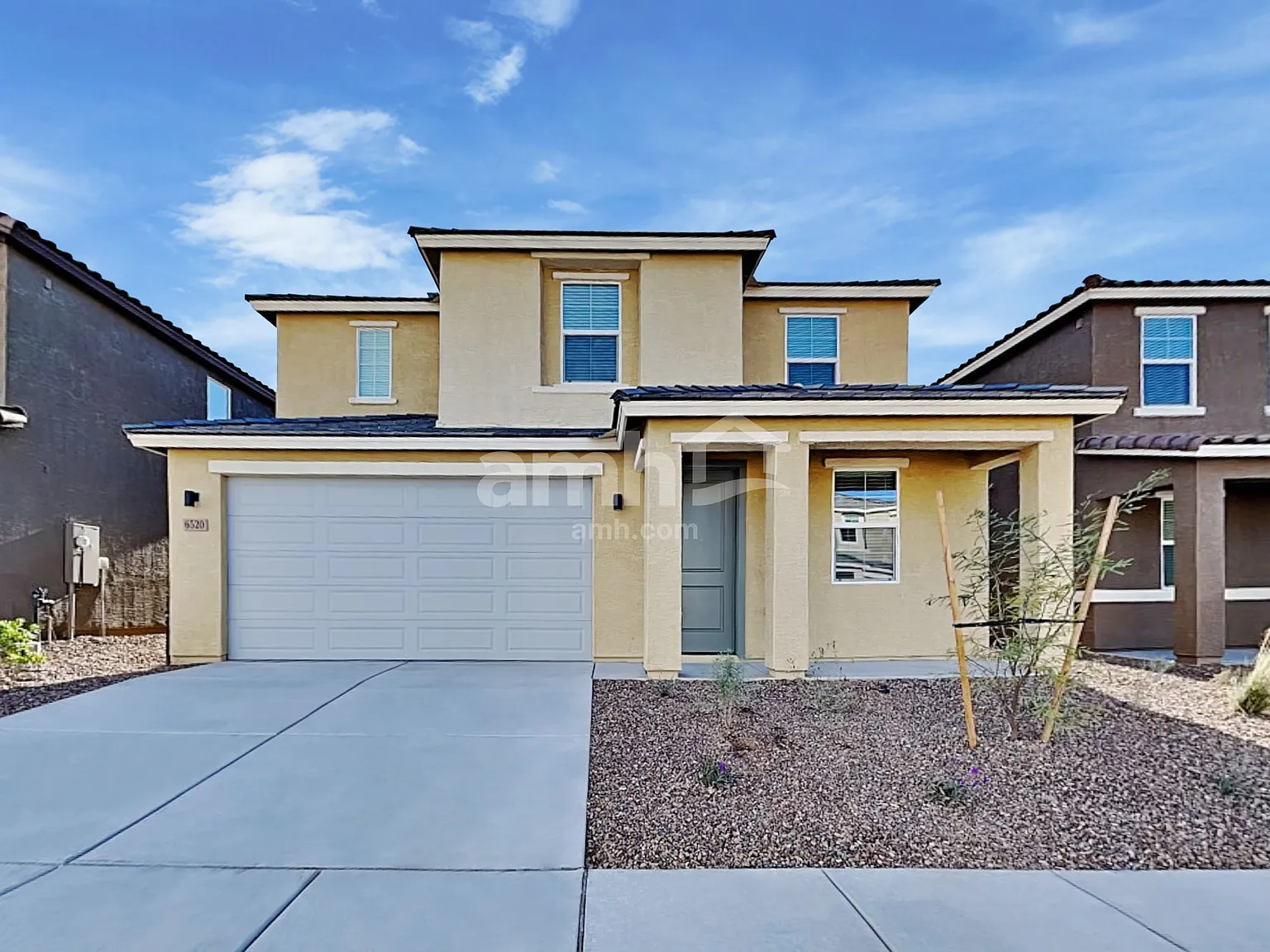 4 bed, 2.5 bath, 2292 sqft, $2,290 — Photo 1