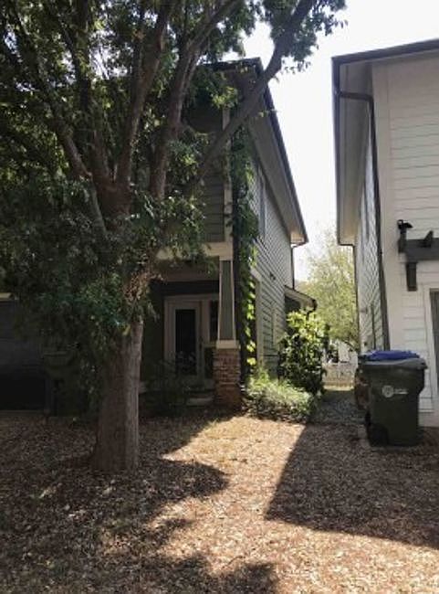 2nd image of 1382 Dupont Park NW