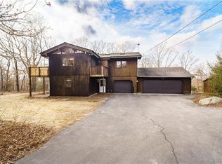 2 Miranda Dr, Richmond, RI 02892
