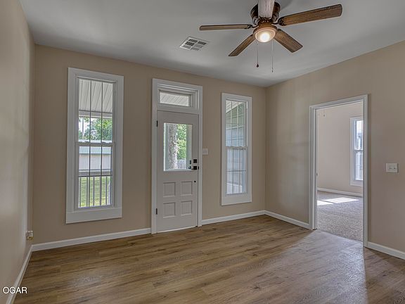 2nd image of 302 E Market St