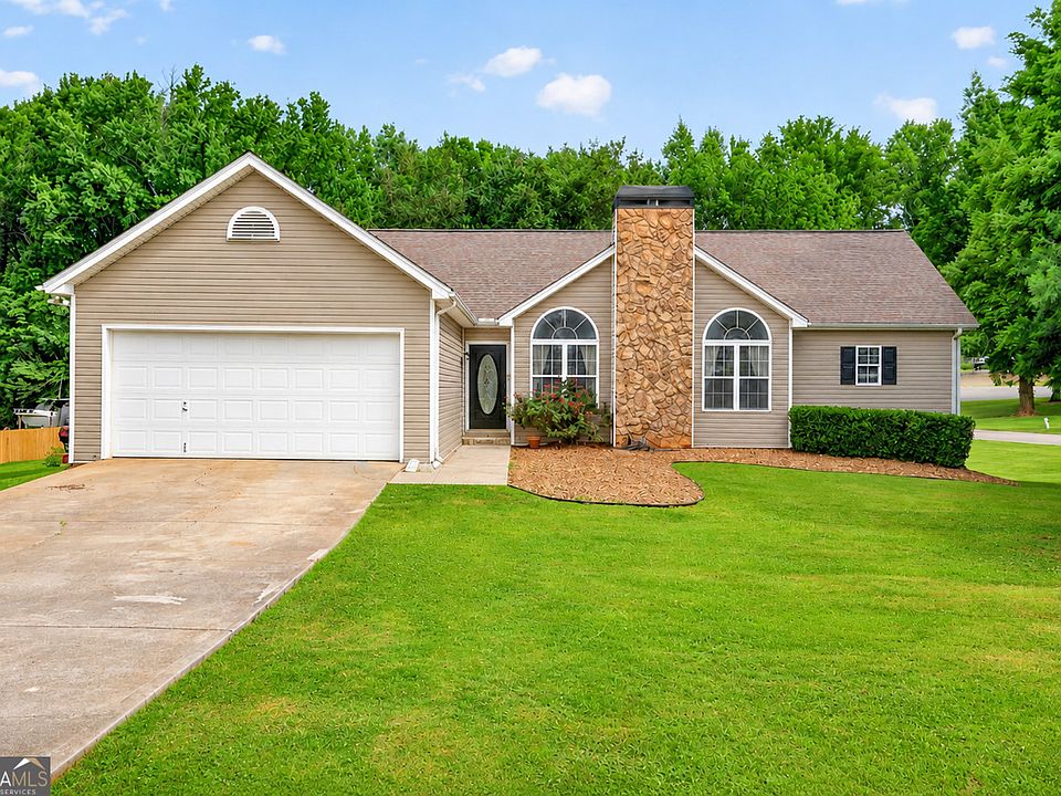 1st image of 18 Savannah Ln