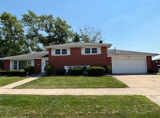 913 E 169th St, South Holland, IL 60473