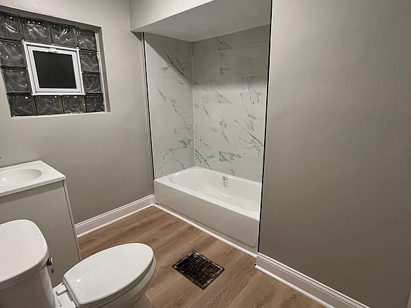5th image of 9829 S Avenue L #1F
