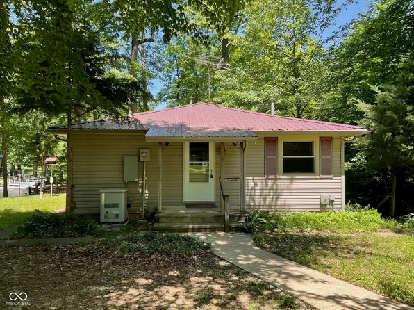 9416 E Rocky Fork North Dr, Brazil, IN 47834