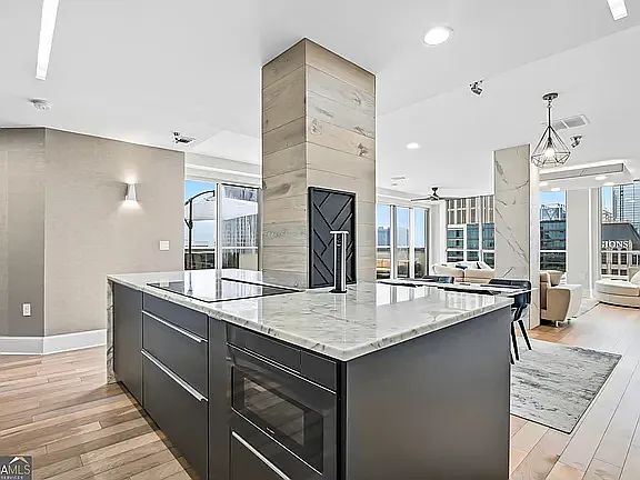 1280 W Peachtree St NW — Photo 2