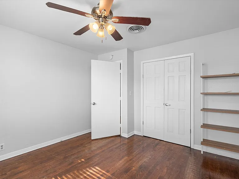 4900 Eastdale Dr — Photo 22