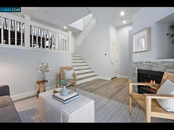 2nd image of 205 Swan Ct