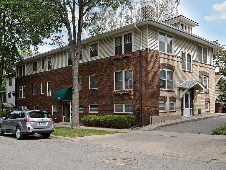 108 Pierce St N #1 — Photo 1
