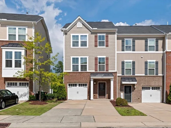 514 Pemberwich Pl, Cary, NC 27519