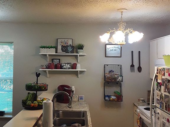 Kitchen (1)