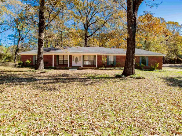15476 Autrey Dr, Chunchula, AL 36521
