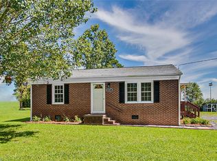 1267 Old Cox Rd, Asheboro, NC 27205