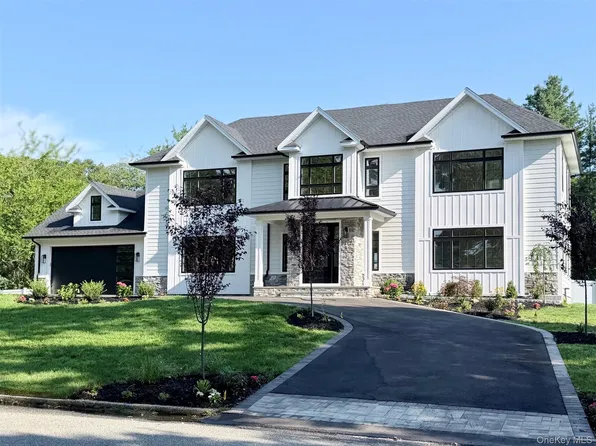 11 Edcris Lane, Huntington, NY 11743