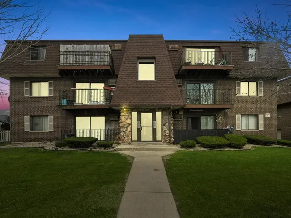 10516 S Highland Ave APT 3A, Worth, IL 60482