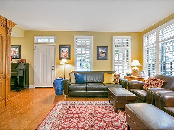 3rd image of 2544 Bungalow Pl #82