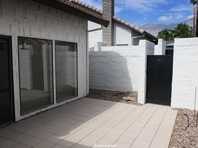 2247 Miramonte Cir W #F — Photo 15