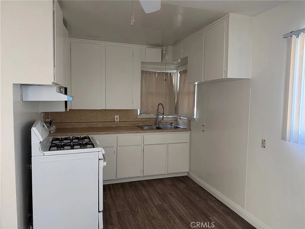 2 bed, 1.0 bath, 740 sqft, $2,500 — Photo 3