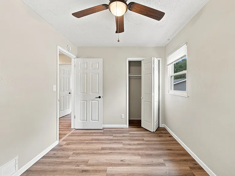 3416 W Columbia Ave — Photo 11