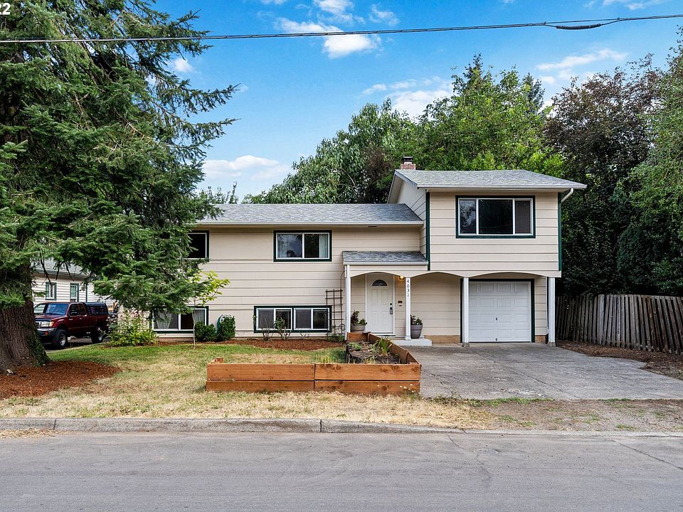 1st image of 4031 SE Olsen St