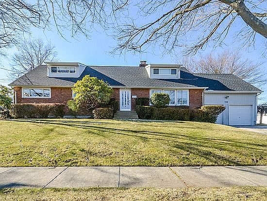 1st image of 118 Thornwood Rd