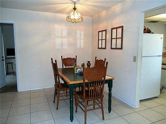 4th image of 1674 SE Green Acres Cir APT Jj103