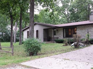 5724 Saint Ives Rd, Oshkosh, WI 54904