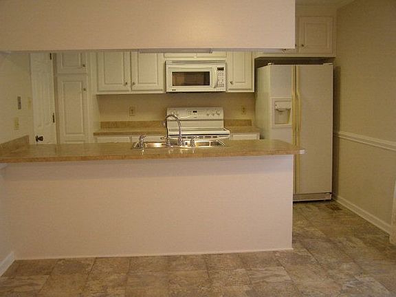 2nd image of 4866 Wayne Memorial Dr