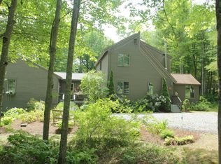138 Old Coach Rd, New London, NH 03257