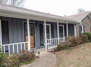 130 Arthur Ct, Fayetteville, GA 30214