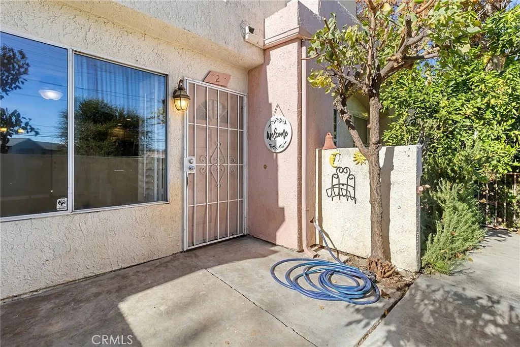 Building Photo - 12411 Osborne St #2