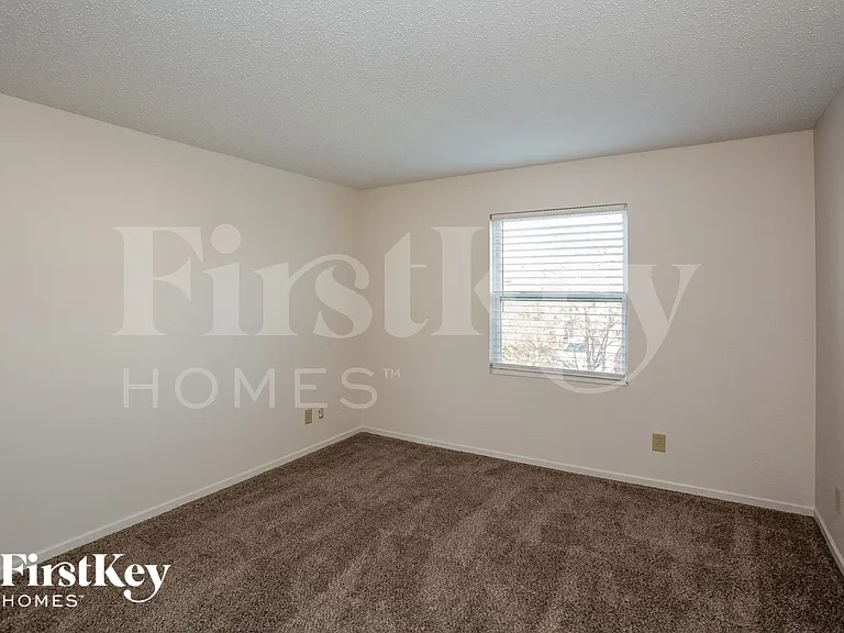 15393 Border Dr — Photo 12
