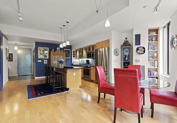 5th image of 1313 Washington St APT 304