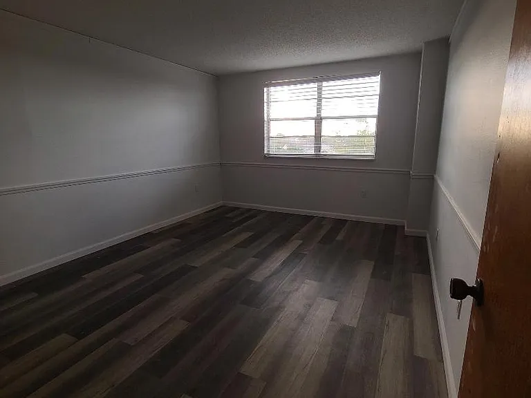 8950 NE 8th Ave #503 — Photo 17