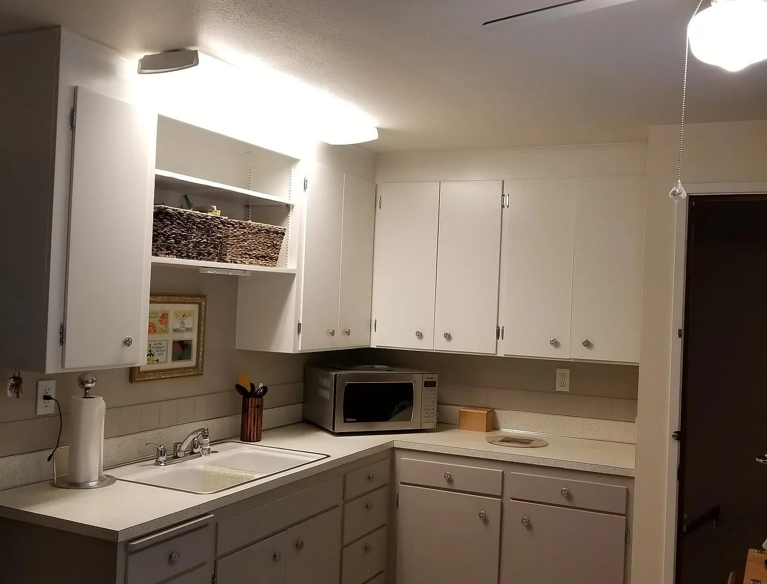 4 bed, 1.5 bath, 2232 sqft, $3,550 — Photo 2