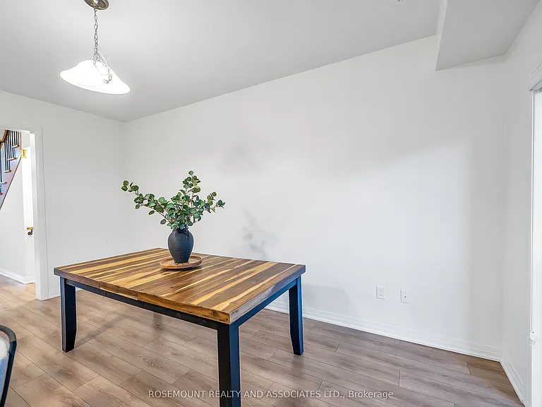 9 Esquire Way — Photo 13