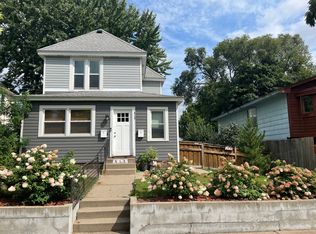 615 Taylor St NE #2, Minneapolis, MN 55413