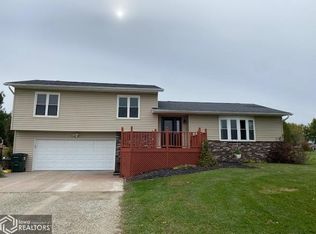 11123 Kiowa Rd, Burlington, IA 52601