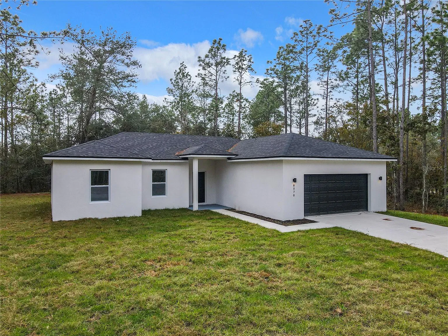 3 bed, 2.0 bath, 1642 sqft, $2,350 — Photo 2