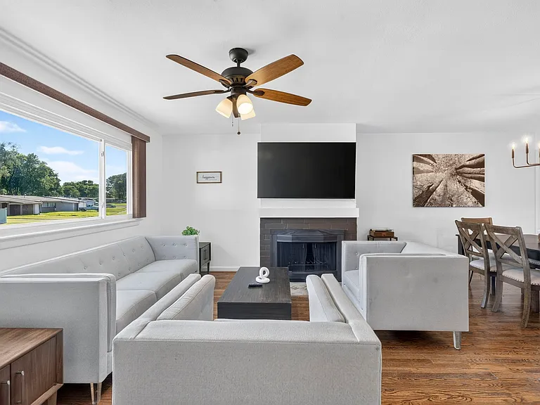 615 Loyola Dr — Photo 7