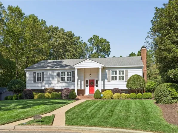 11 Royall Pl, Newport News, VA 23606
