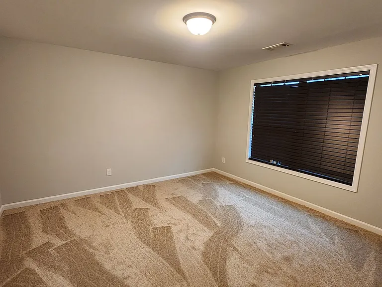 4525 Village Ct — Photo 18