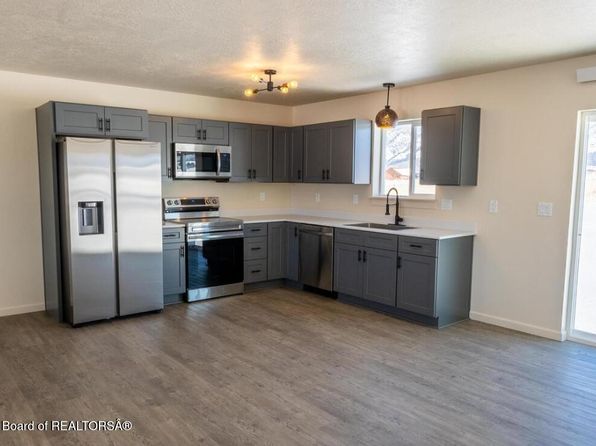 35 Country Creek Ln, Thayne, WY 83127