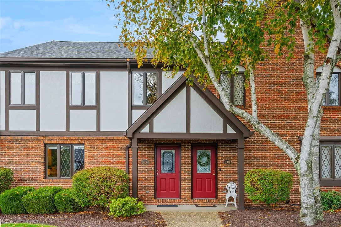 1606 Stone Mansion Dr photo 1