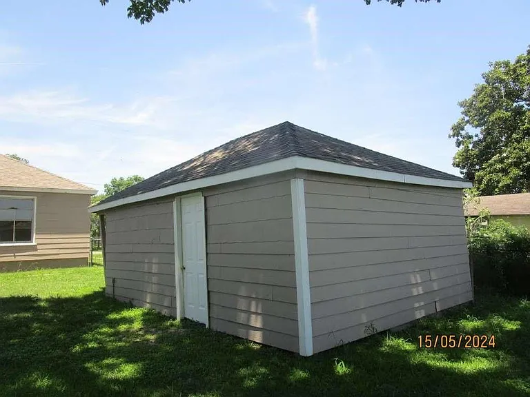 7410 Dallas St — Photo 15